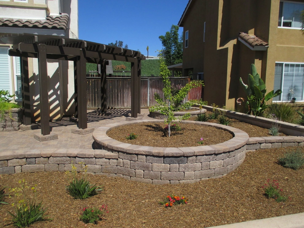 Country Manor Walls and planters by Pacific Dreamscapes - Photo 7