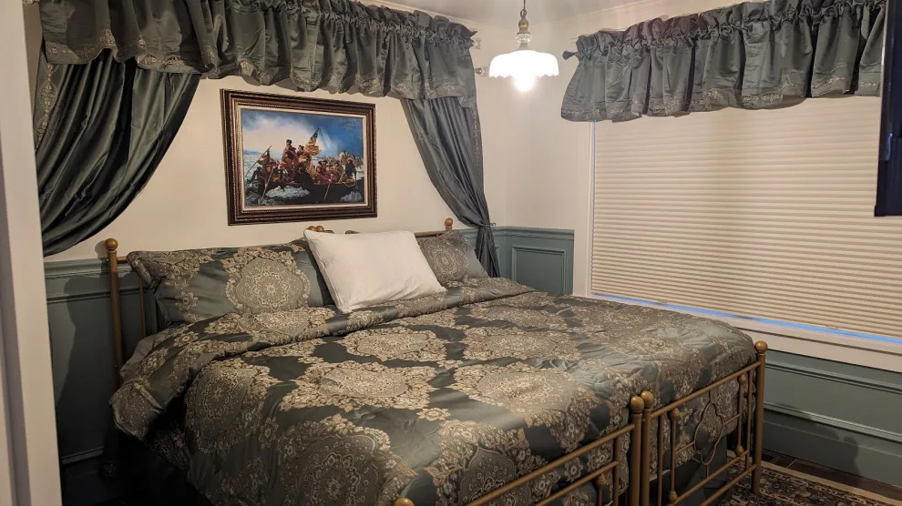 Retro Air Bed and Breakfast by Silver Fox Construction Services - Photo 5