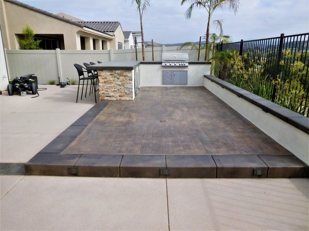 Outdoor Kitchen and concrete by Pacific Dreamscapes - Photo 4