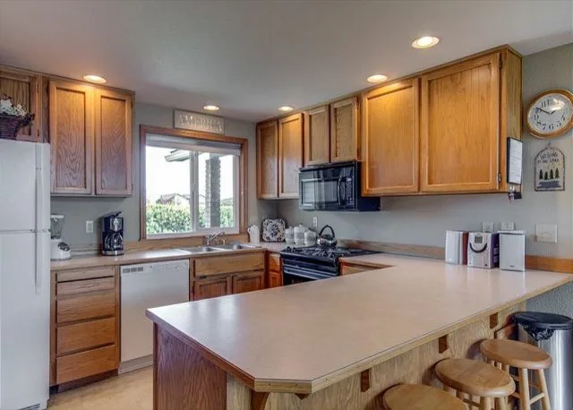 Wapato Point Rental Revamp by Apex Building Services - Photo 2