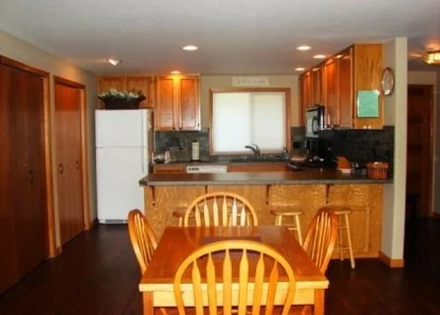 Wapato Point Rental Revamp by Apex Building Services - Photo 3