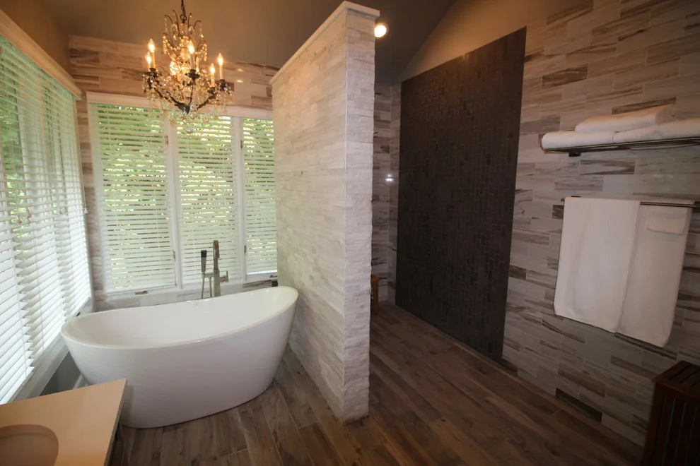 Cozy and Graceful Bathroom by Fredenhagen Remodel & Design - Photo 4