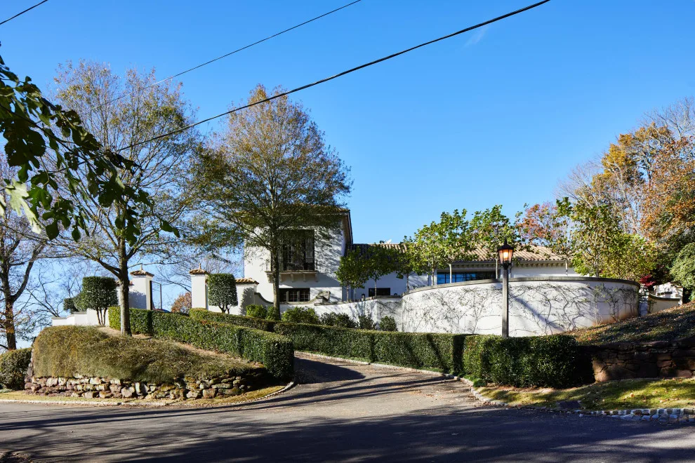 Warwick Drive Revamp by Day Star Construction Inc - Photo 14