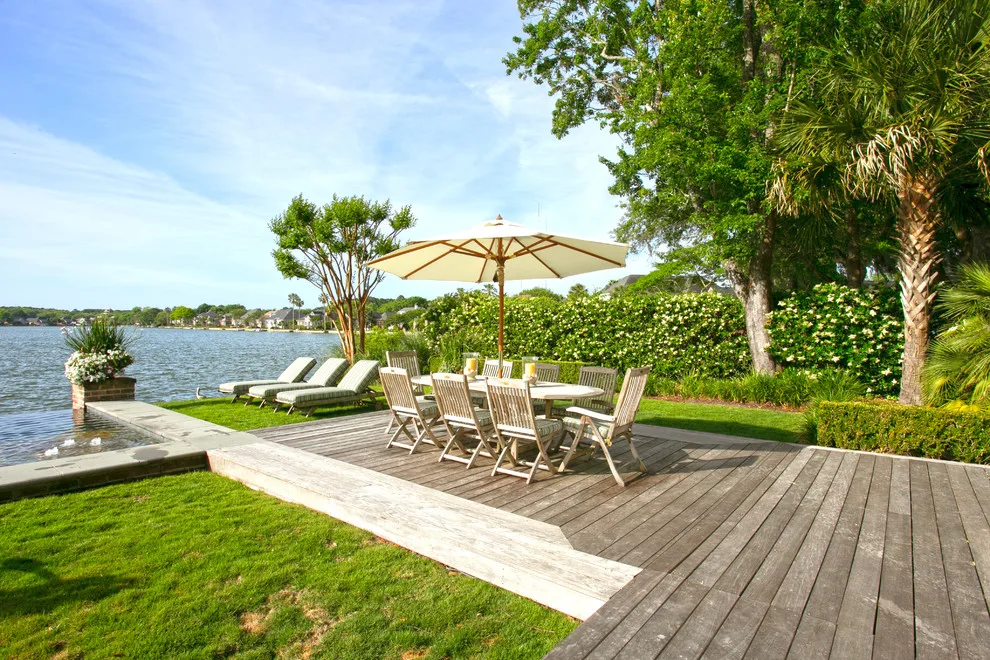 Outdoor Living Area on Waterfront Drive by Kalman Construction - Photo 4
