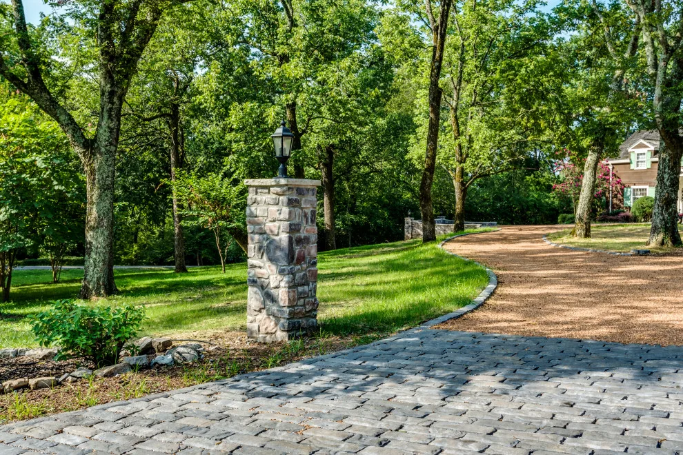 West Meade Outdoor and Driveway by The Kingston Group - Remodeling Specialists - Photo 10