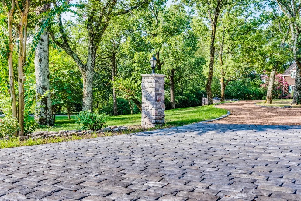 West Meade Outdoor and Driveway by The Kingston Group - Remodeling Specialists - Photo 13