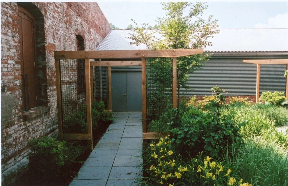 z2009 Monini-Degiovanni Residence by Pennsylvania Landscape & Nursery Association - Photo 2
