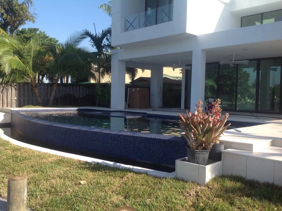 Modern Residence in Wilton Manors by Garza Contractors LLC - Photo 6