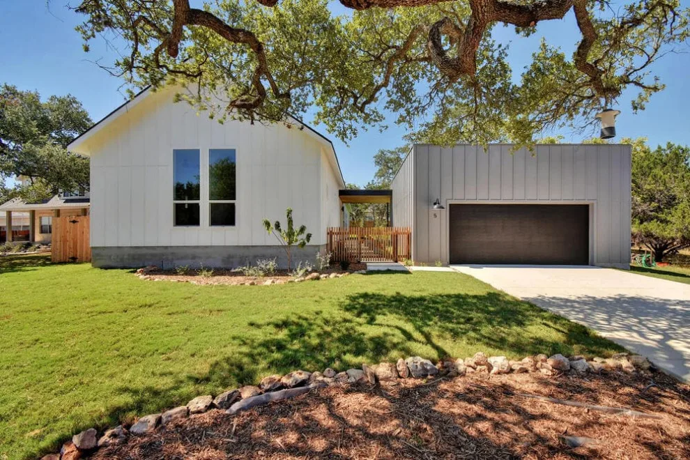 Wimberley Contemporary Longhouse New Build by Canyon Construction - Photo 3