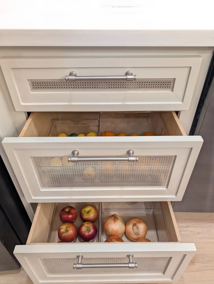 Twisting Oak Kitchen by Prime & Precision - Photo 4