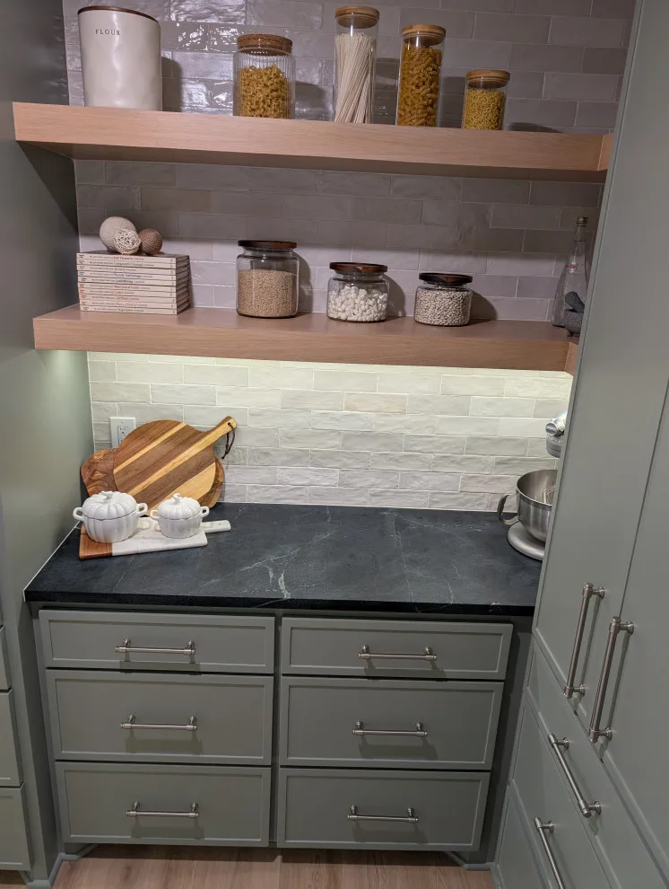 Twisting Oak Kitchen by Prime & Precision - Photo 9