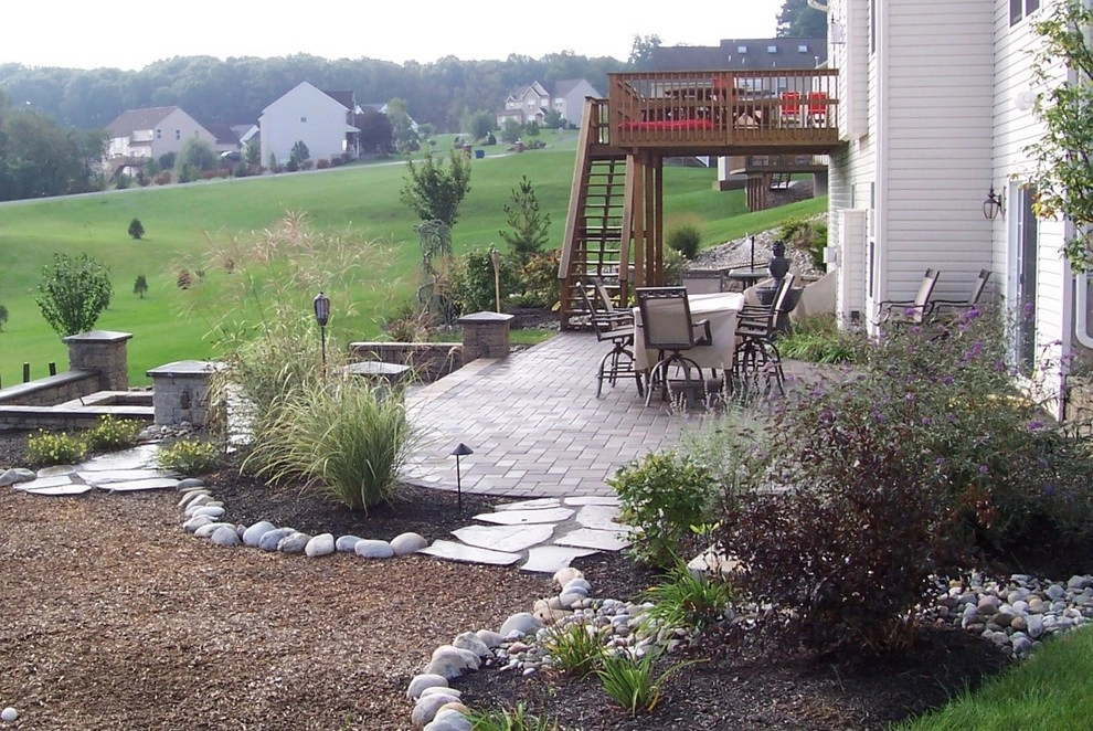 y2010 ALE: Leone Residence by Pennsylvania Landscape & Nursery Association - Photo 9