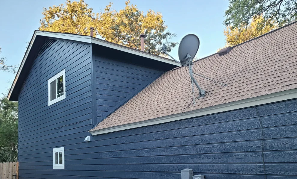 Barrington Oaks Window and Siding Replacement by Capitol City Wood Works LLC - Photo 5