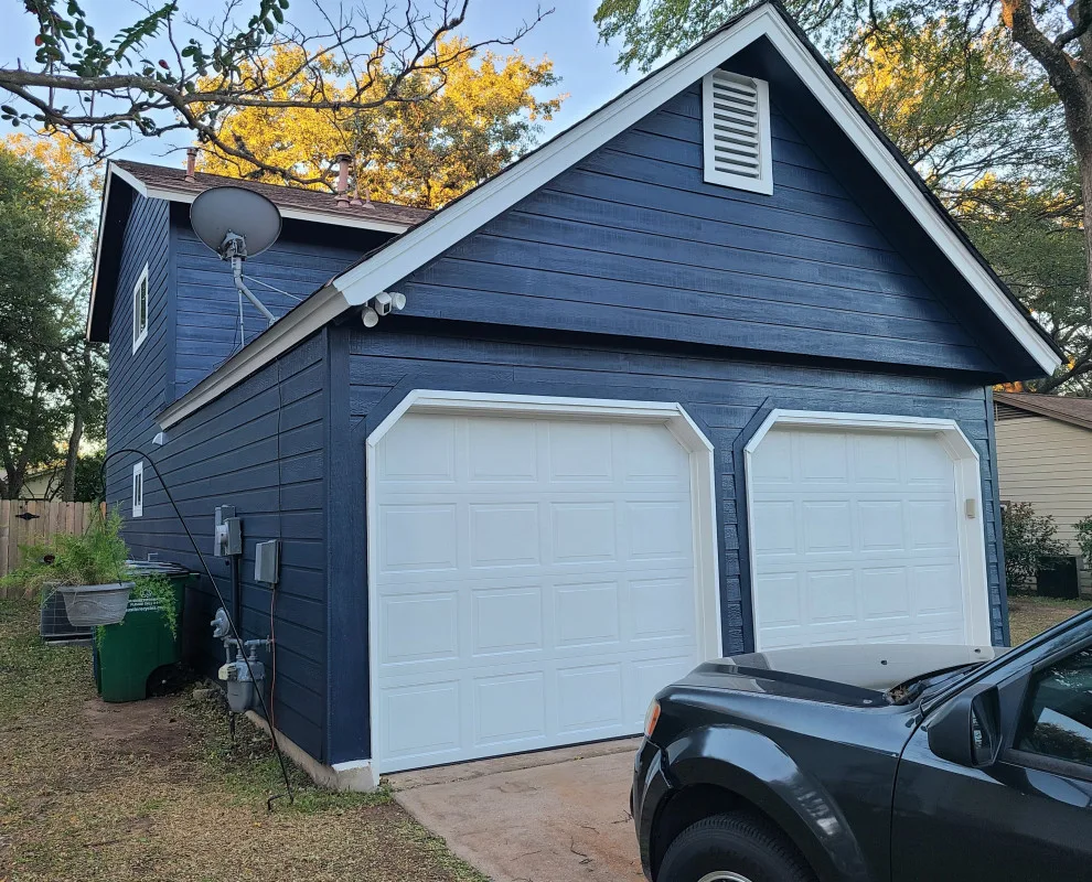 Barrington Oaks Window and Siding Replacement by Capitol City Wood Works LLC - Photo 2