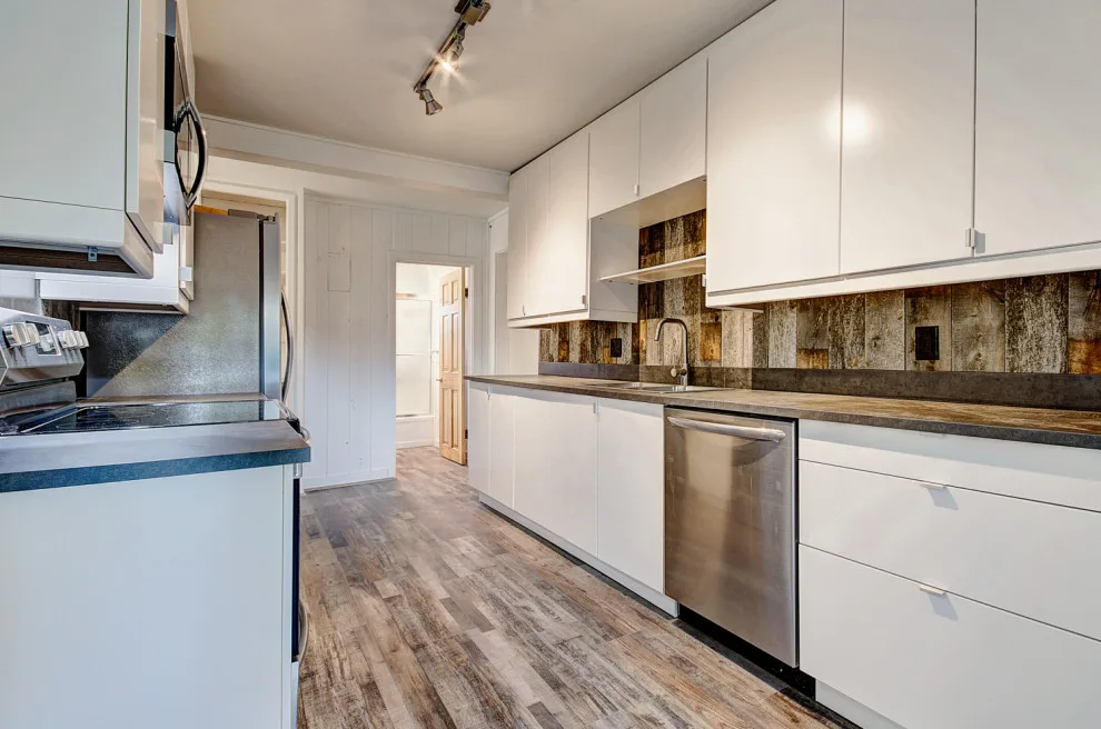 Yahmonite Renovation by Picking Contracting Inc. - Photo 4