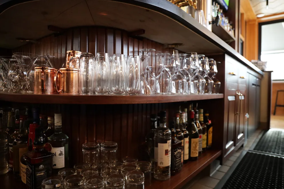 Zadie's Golf Club Eatery by Max Craft Renovations - Photo 5