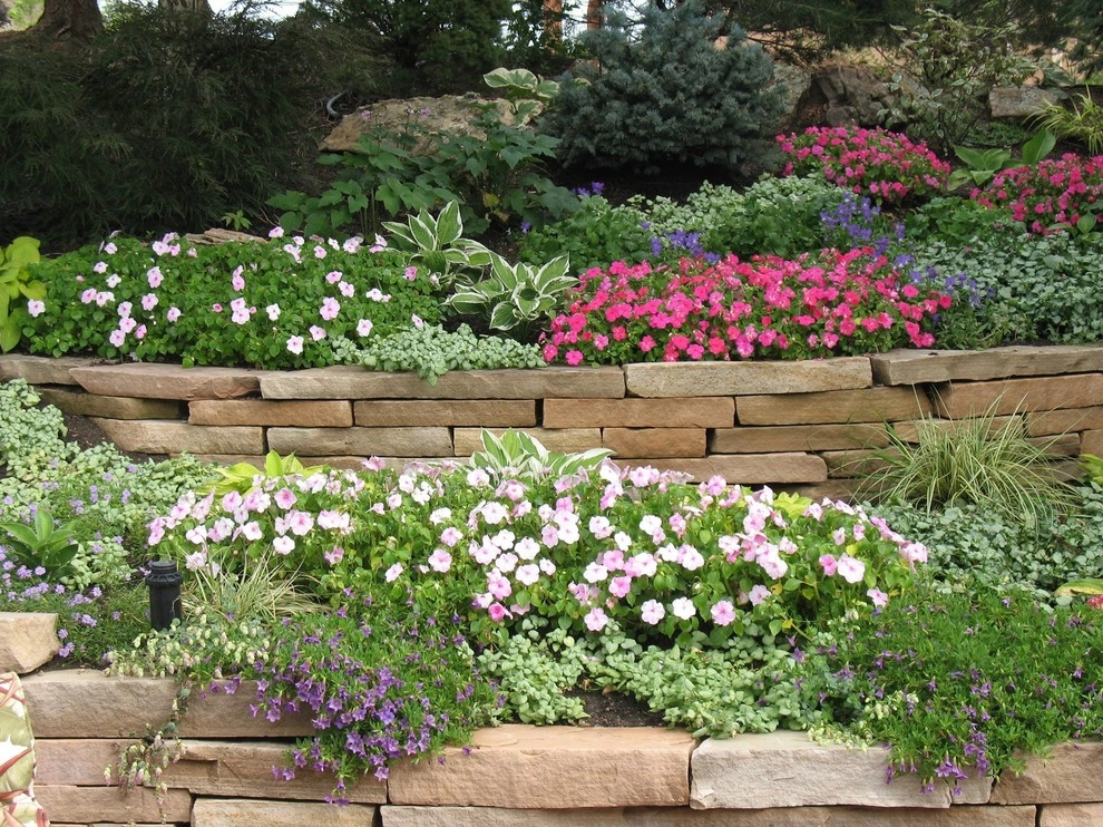 Gardening by Personal Touch Landscape & Gardening - Photo 2