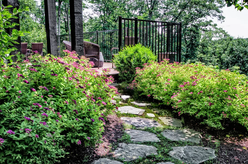 June 2017 | Recently Finished Projects by Landmark Horticultural Management - Photo 11
