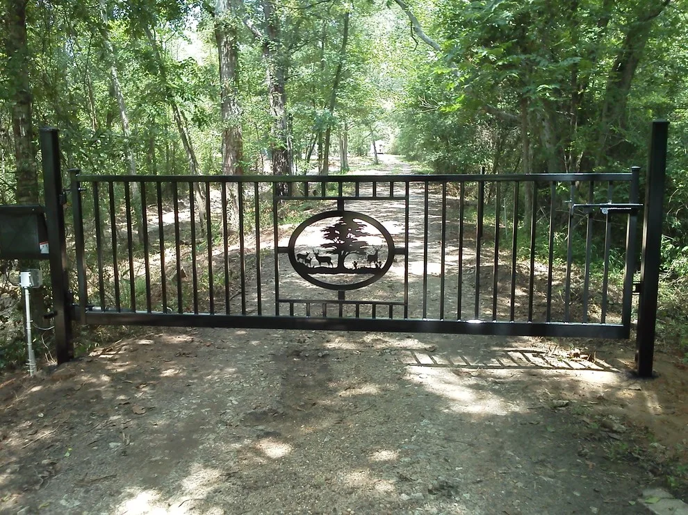 A Plus Quality Fence & Deck Inc - Photo 8