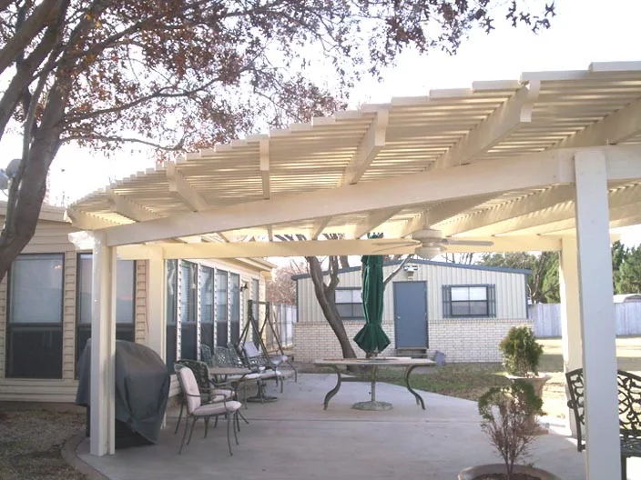 Shade - Photo 5