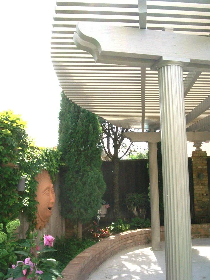 Shade - Photo 4