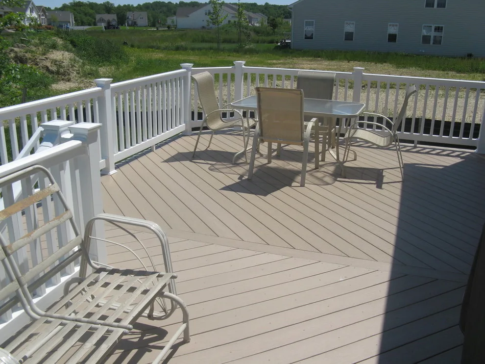 The Deck And Fence Company - Photo 12