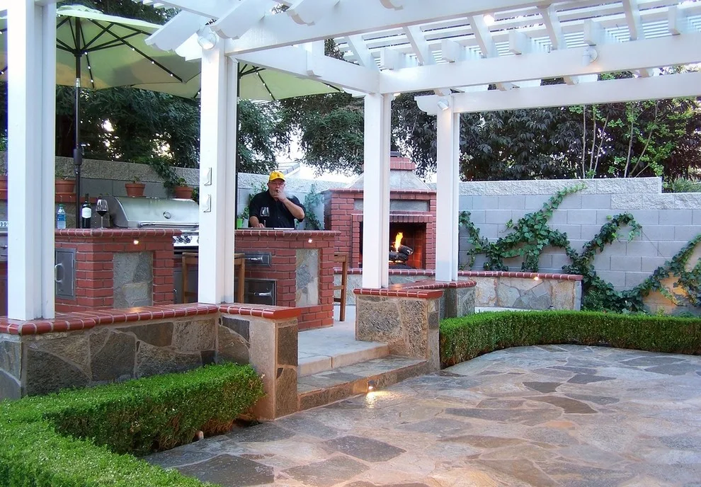 Functional outdoor spaces by Sunset Construction & Design - Photo 6