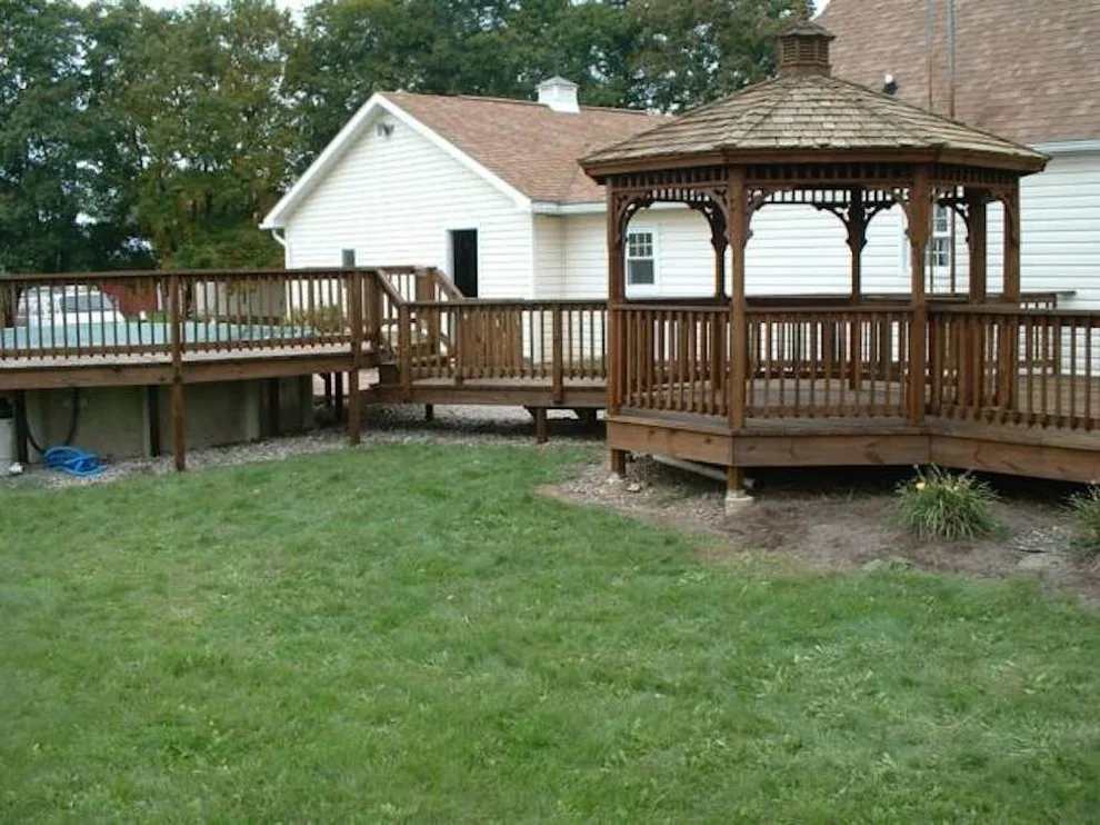 Collins Deck Sealing - Photo 11