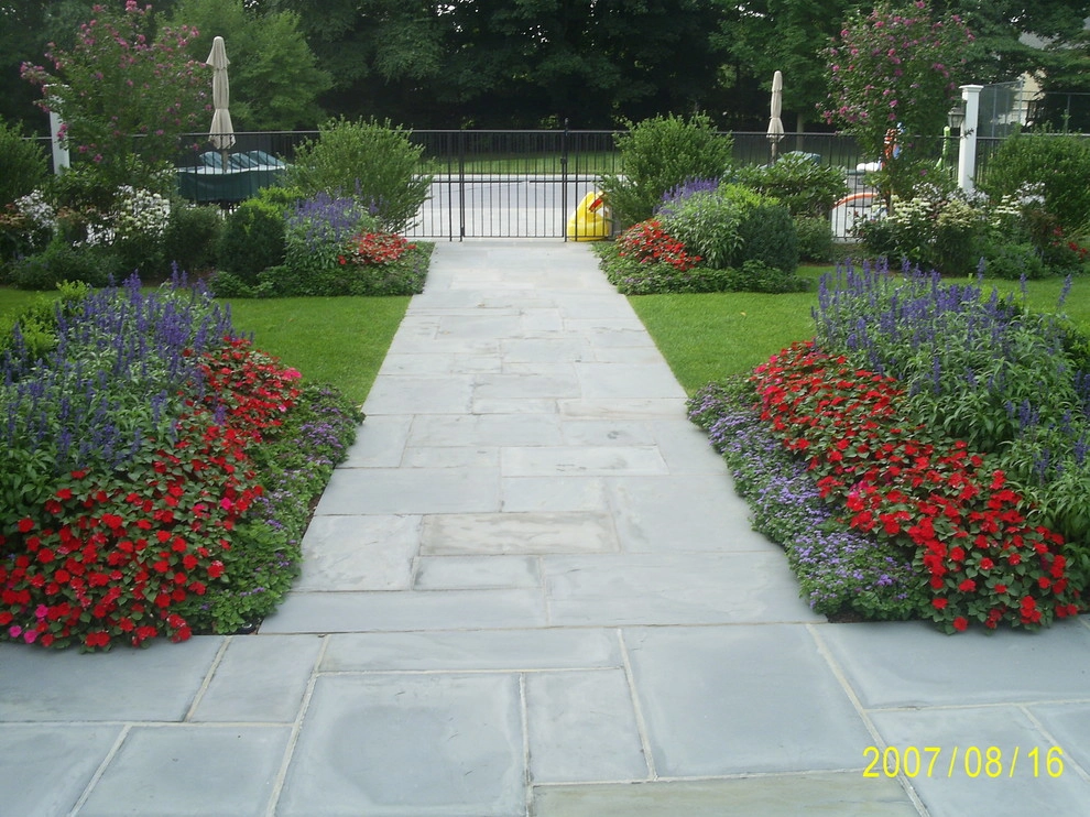 Beds and Borders - Annuals by Peter Atkins And Associates., LLC - Photo 4
