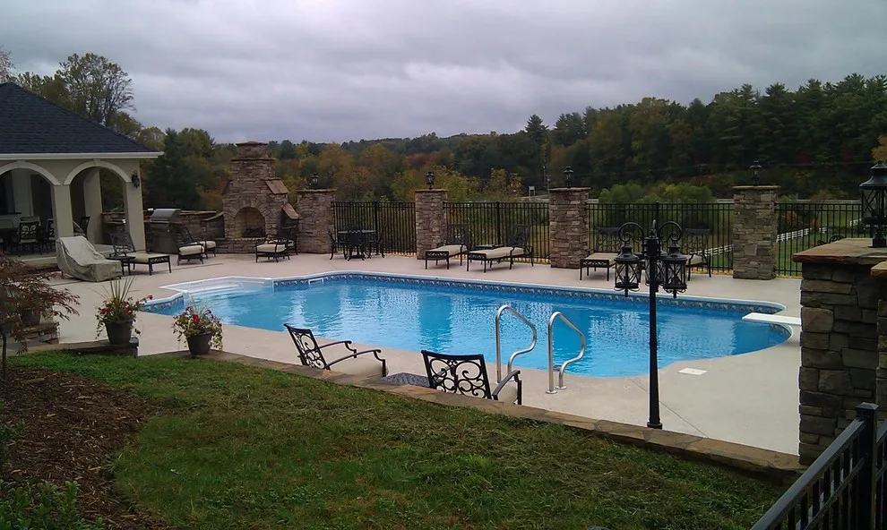 Waterworks Pool & Spa - Photo 3