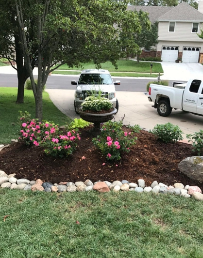 Landscape Projects by Pfeifer Landscaping - Photo 8