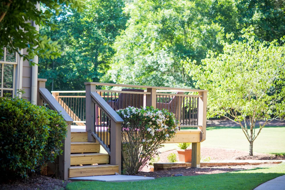 Longview Decks - Photo 14