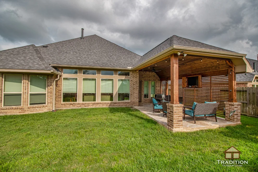 Covered Patio with Partial Shade: Richmond, TX by Tradition Outdoor Living - Photo 3