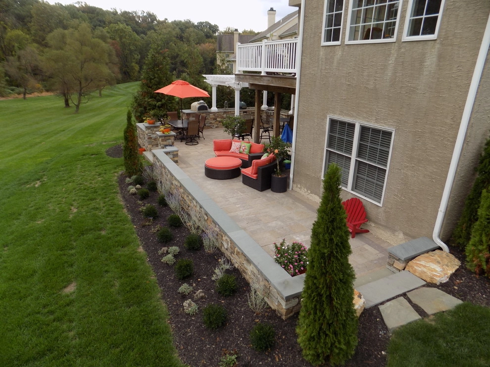 Outdoor Kitchen by Pickel Landscape Group - Photo 10