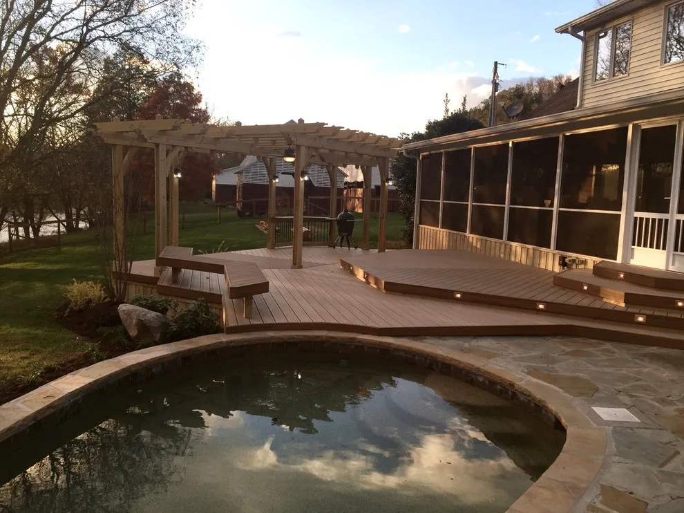 American Deck & Sunroom Co. - Photo 11