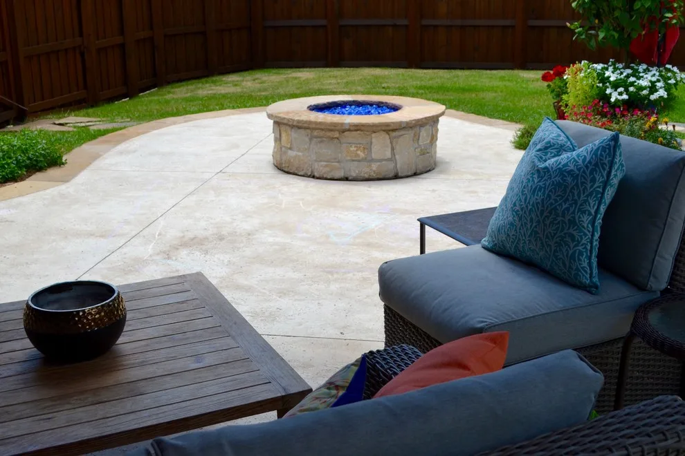 Plano Pool and Spa with Fire Pit and Attached Roof by Ortus Exteriors - Photo 4