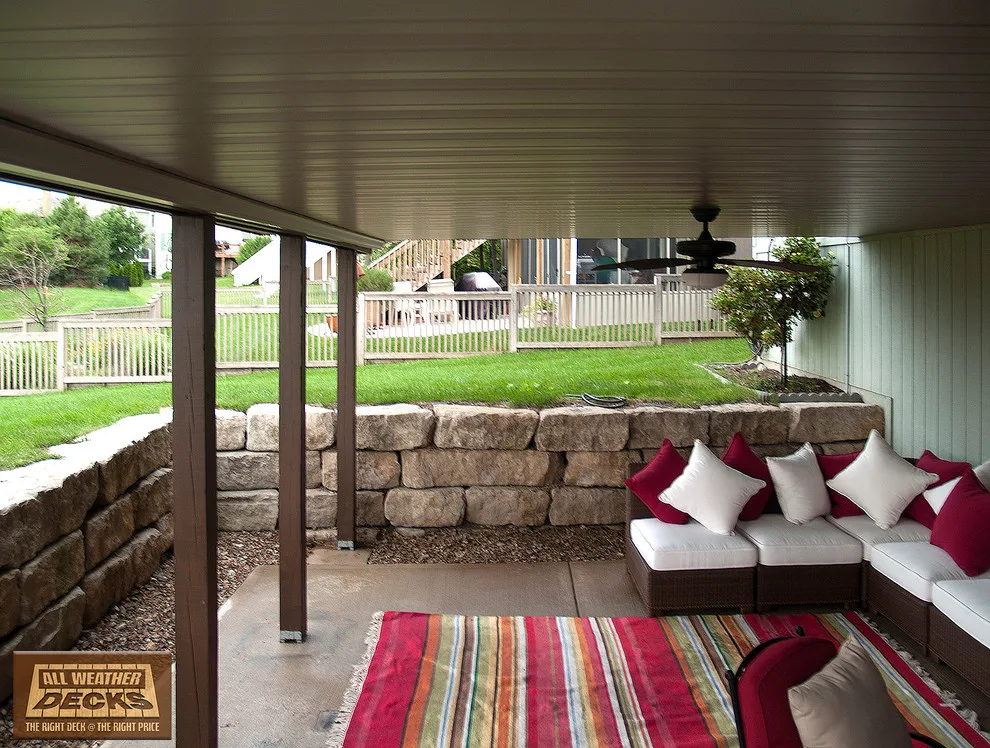 Pritchard - Evergrain composite decking project in Leawood, Kansas by Moonlight Decks LLC - Photo 8