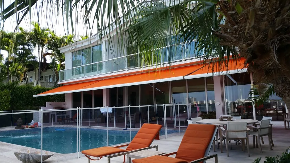 Miami Beach Private Home by RetractableAwnings.com Inc. - Photo 2