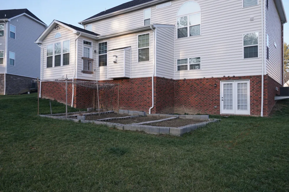 Alumni Landscaping LLC - Photo 13