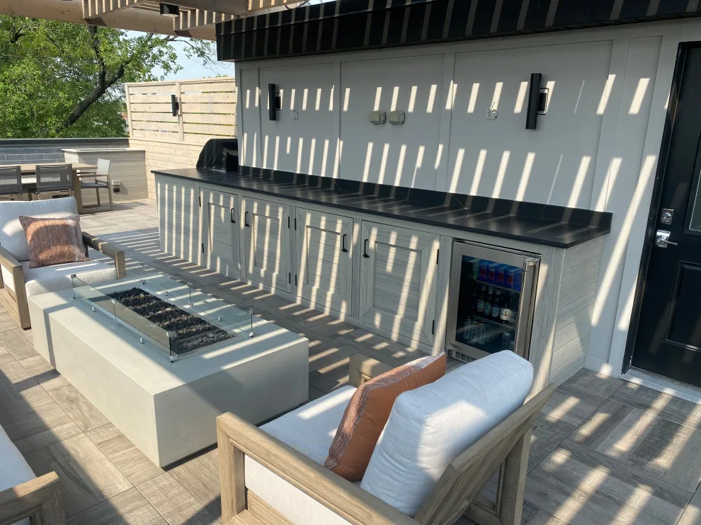 Chicago Lincoln Park Roof Deck by Unique Deck Builders - Photo 10