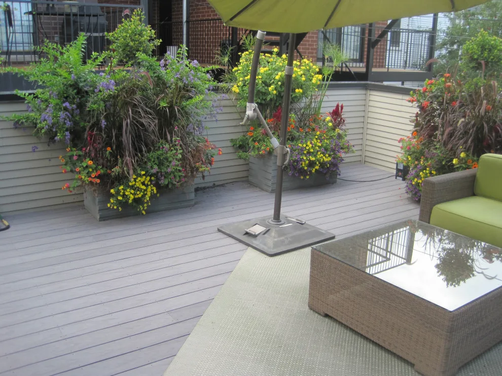 Chicago Roof Deck with Deckorators Vault Decking by Unique Deck Builders - Photo 7