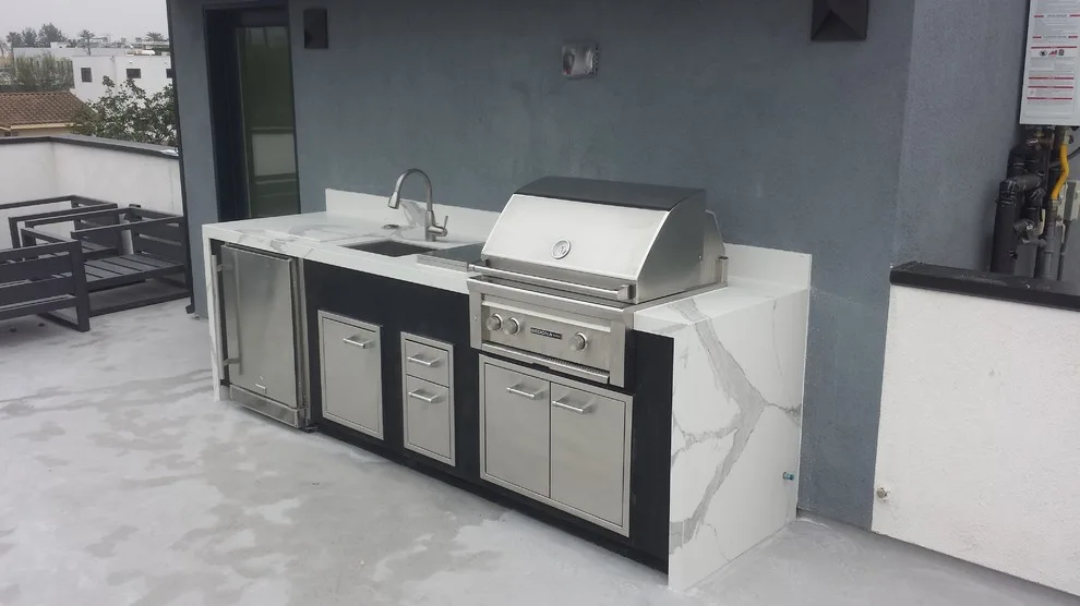 Hollywood Rooftop Barbecue Island by L.A. Custom Grill Islands - Photo 3