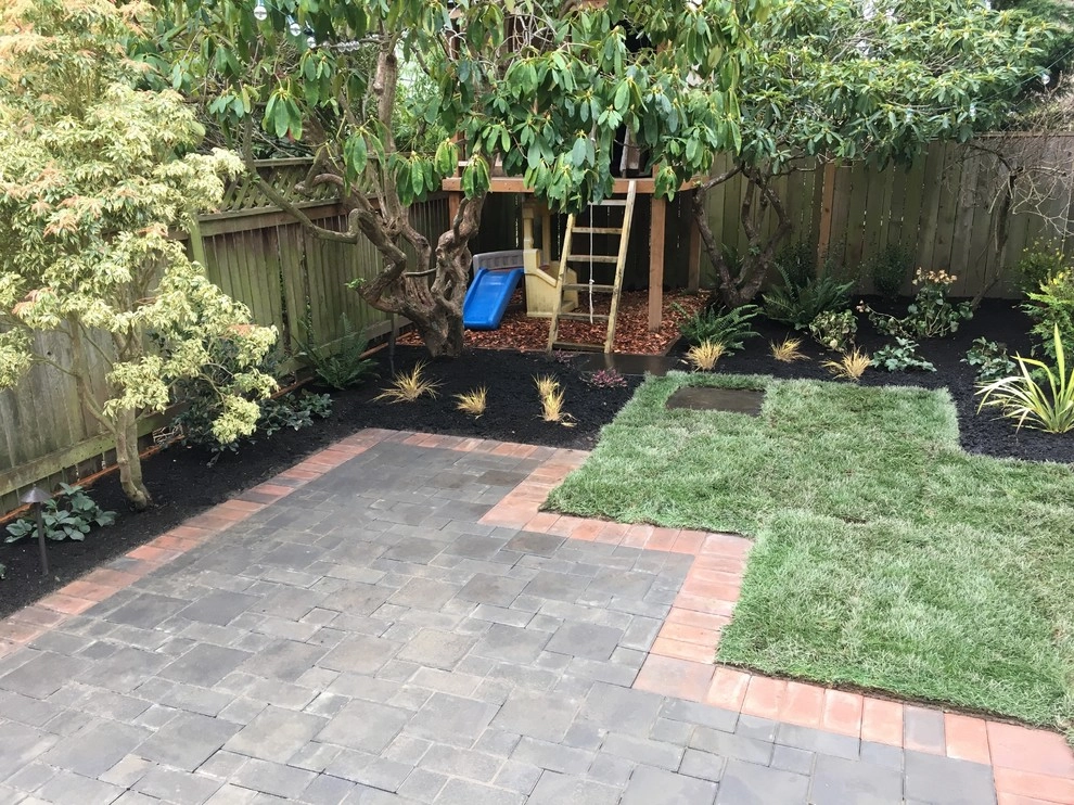 Seattle Back Yard Remodel Fall 2016 by Plumb Landscapes Inc. - Photo 13