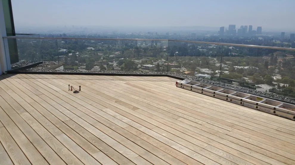 Beverly Hills Sassafras Rooftop Terrace by Robi Decking - Photo 2