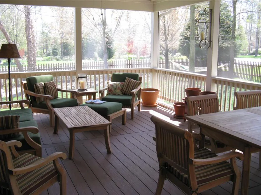 Affordable Custom Decks - Photo 11