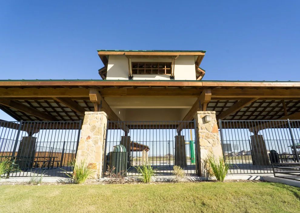 Cedar Sienna Recreation Hub by Southern Outdoor Appeal - Photo 2