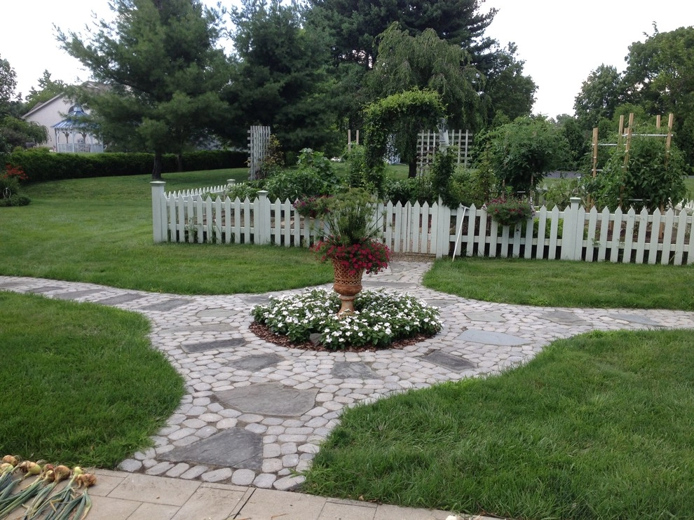 Pony Lawncare And Landscaping - Photo 14