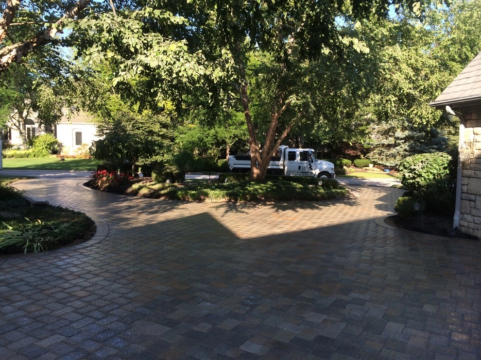 Muirfield Driveway by Pony Lawncare And Landscaping - Photo 2