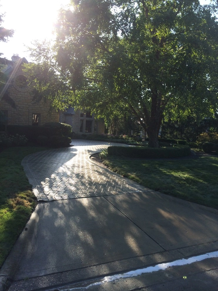 Muirfield Driveway by Pony Lawncare And Landscaping - Photo 4