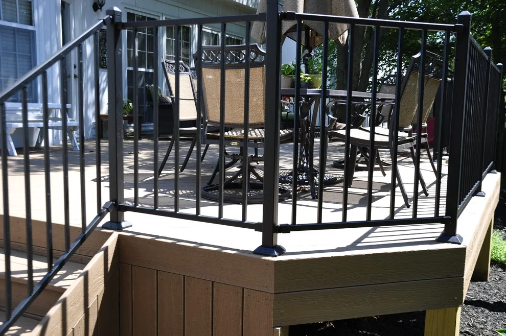 South Overland Park Spacious Deck by Alexander Decks - Photo 5